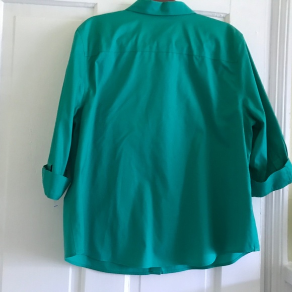CHICO’S Aqua Green blue button up shirt with hidden buttons - Picture 4 of 5